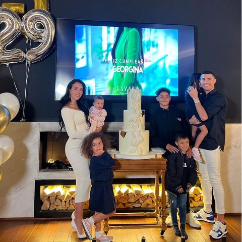 Familie Ronaldo: Georgina Rodriguez wird 29 Jahre alt