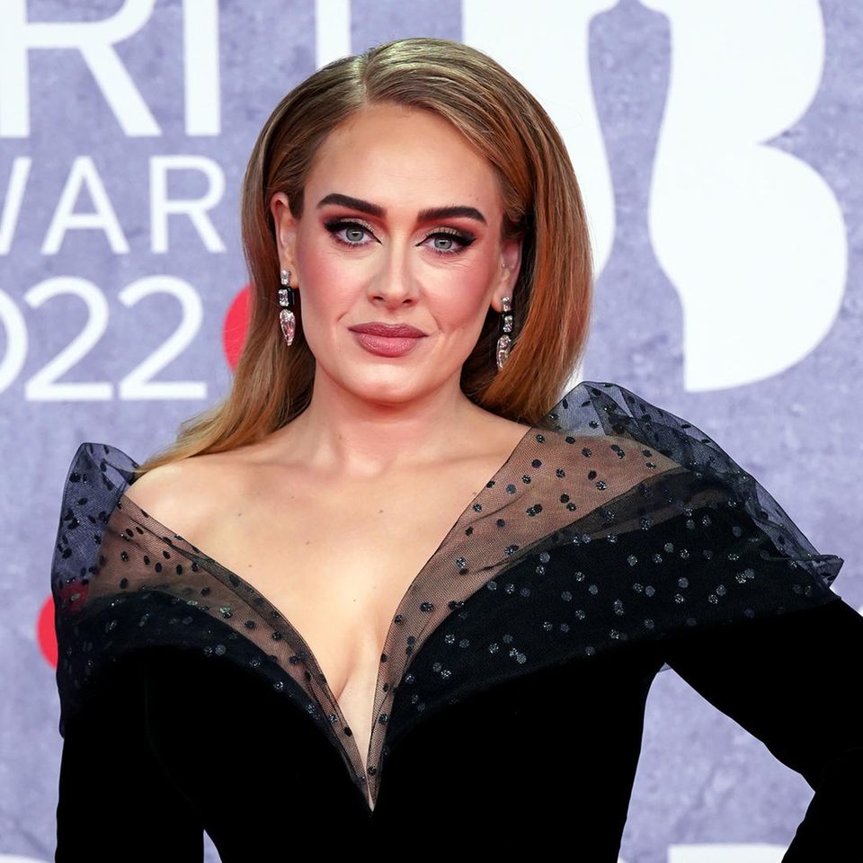 Adele: Sängerin kämpft auf der Bühne mit den Tränen