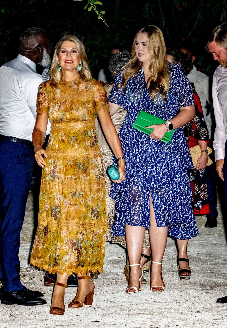 Niederländische Königsfamilie: Prinzessin Amalia und Königin Máxima Niederländische Königsfamilie: Prinzessin Amalia und Königin Máxima