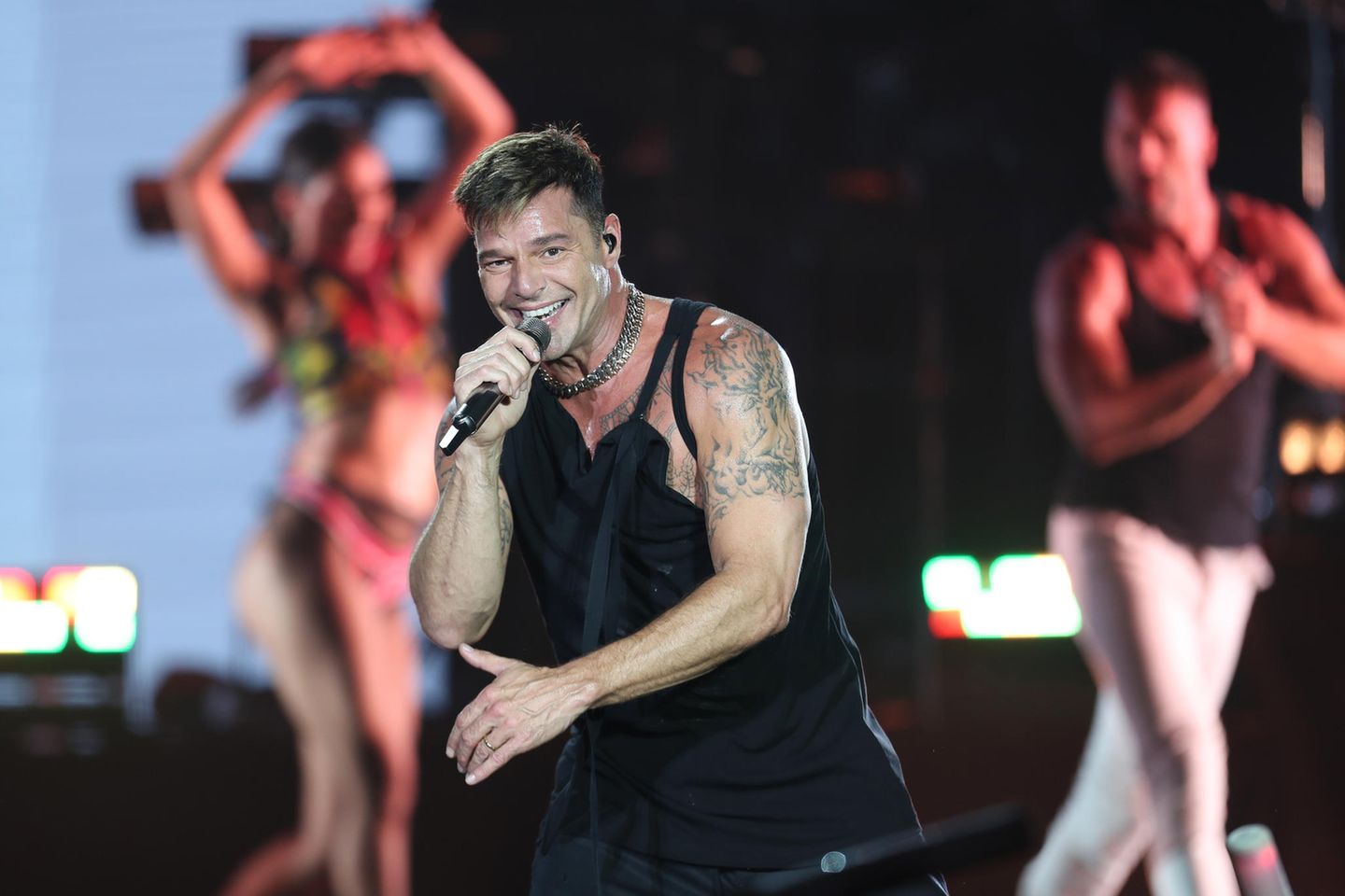 Ricky Martin Schnurbarrt! Aus seinem Sohn ist ein junger Mann geworden