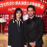 Gute Gene: Die Geschwister Luise Befort und Max Befort machen in Smokings bei der Studio Babelsberg x Cartier Party im Rahmen der Berlinale 2023 eine gute Figur. 