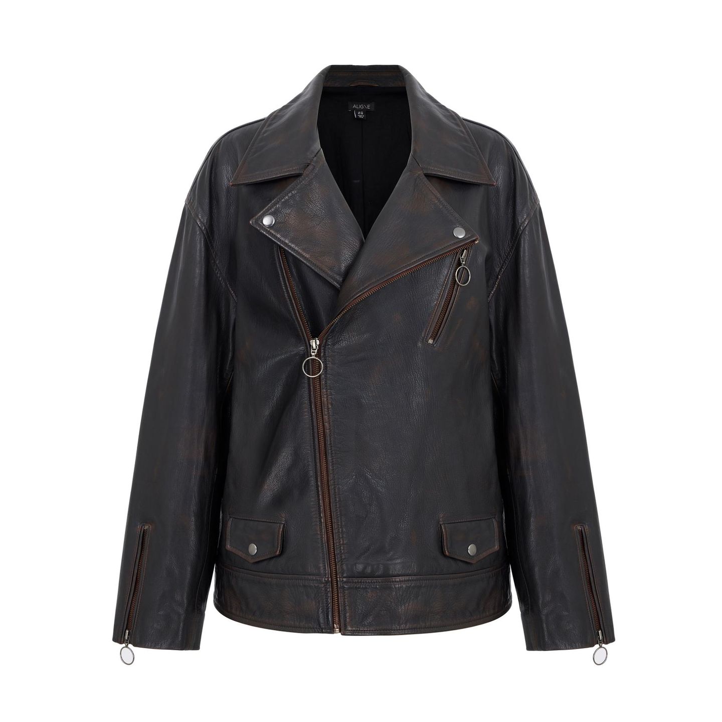 Die "Hui Oversized Lederjacke" von Aligne hat unser Herz im Sturm erobert! Perfekt für den Frühling lässt sich die Jacke mit fast allen Pieces unseres Kleiderschranks kombinieren. Damit wird jeder Look zu einem echten Hingucker. Erhältlich für ca. 463 Euro.