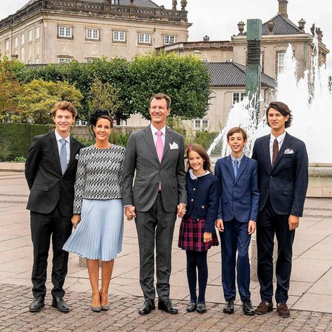 Graf Felix, Prinzessin Marie, Prinz Joachim, Gräfin Athena, Graf Henrik und Graf Nikolai
