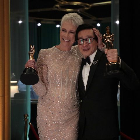 Jamie Lee Curtis und Ke Huy Quan