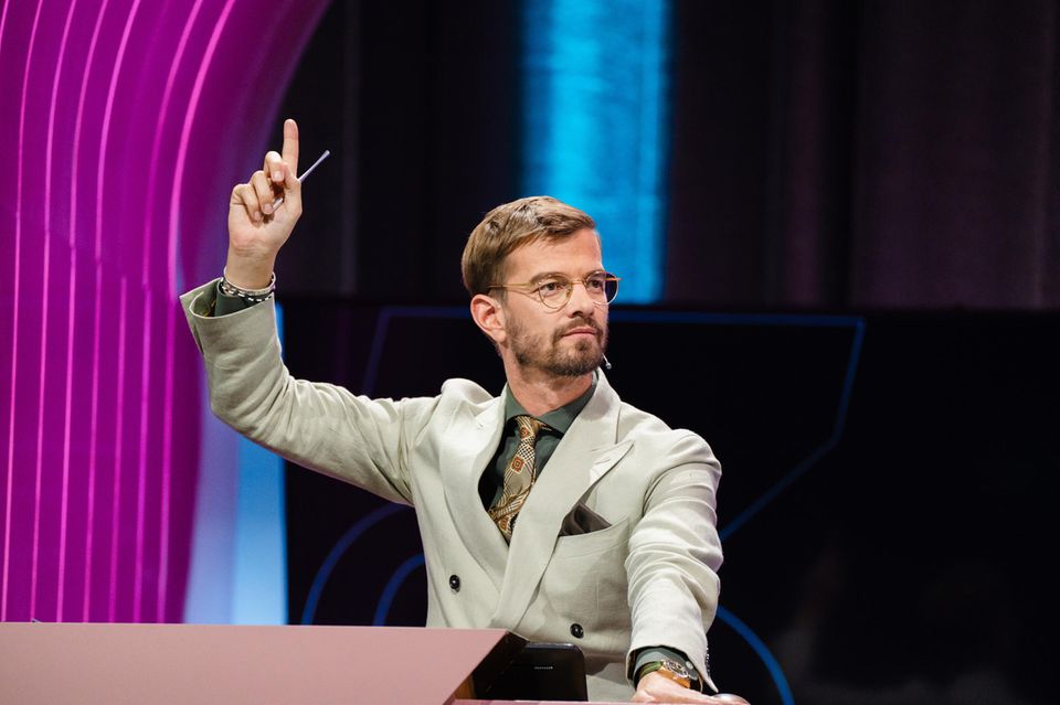 Wer stiehlt mir die Show? Nackte Überraschung für Joko Winterscheidt