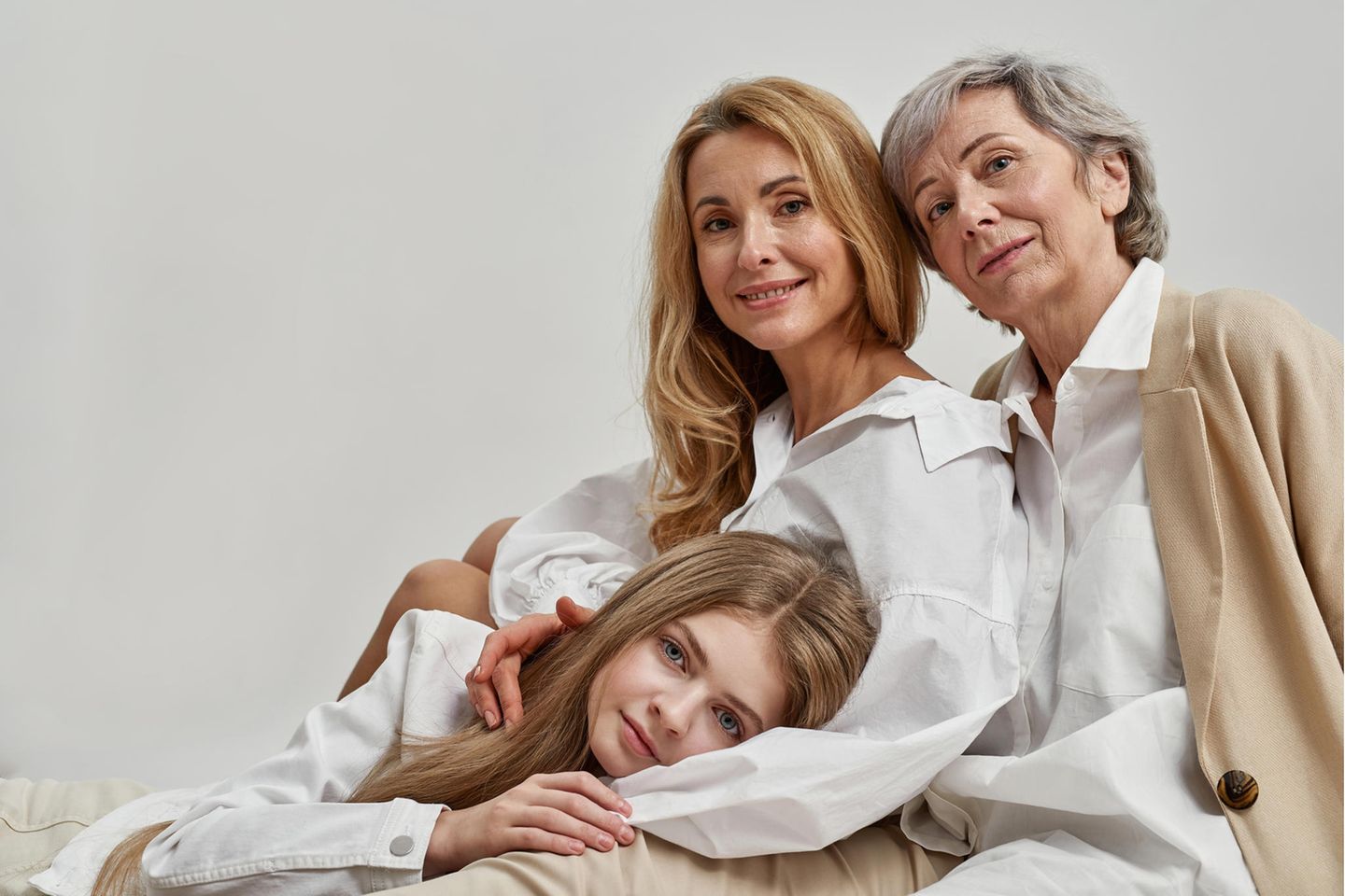 3 Generationen von Frauen: Laut einer Studie sind wir in diesem Alter am entspanntesten