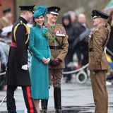 17. März 2023  Bei ihrem Besuch der "1st Battalion Irish Guards" anlässlich der St. Patrick's Day Parade in den Mons Barracks in Aldershot erscheinen Prinz William und Catherine, Princess of Wales bestens gelaunt. 
