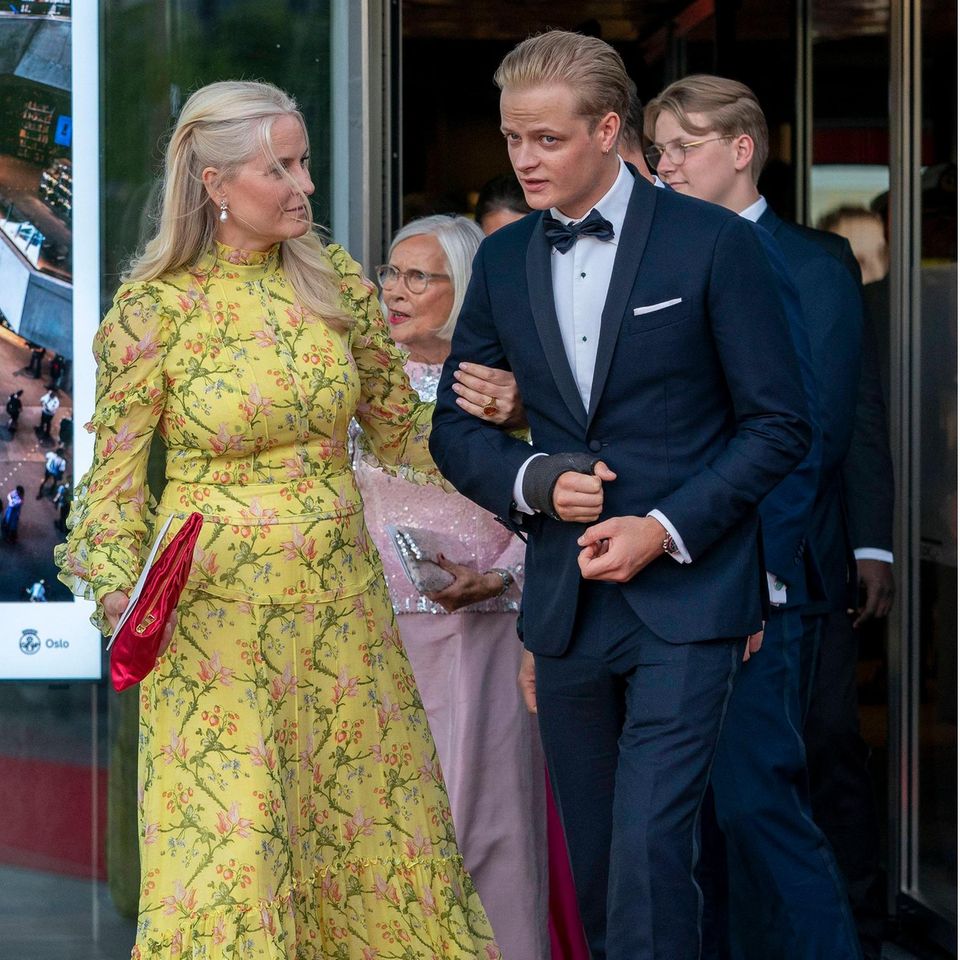Prinzessin Mette-Marit muss ihrem Ältesten Marius Borg Høiby nun Trost geben. 