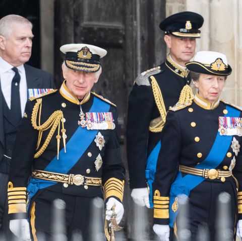 Prinz Andrew, König Charles, Prinz Edward und Prinzessin Anne