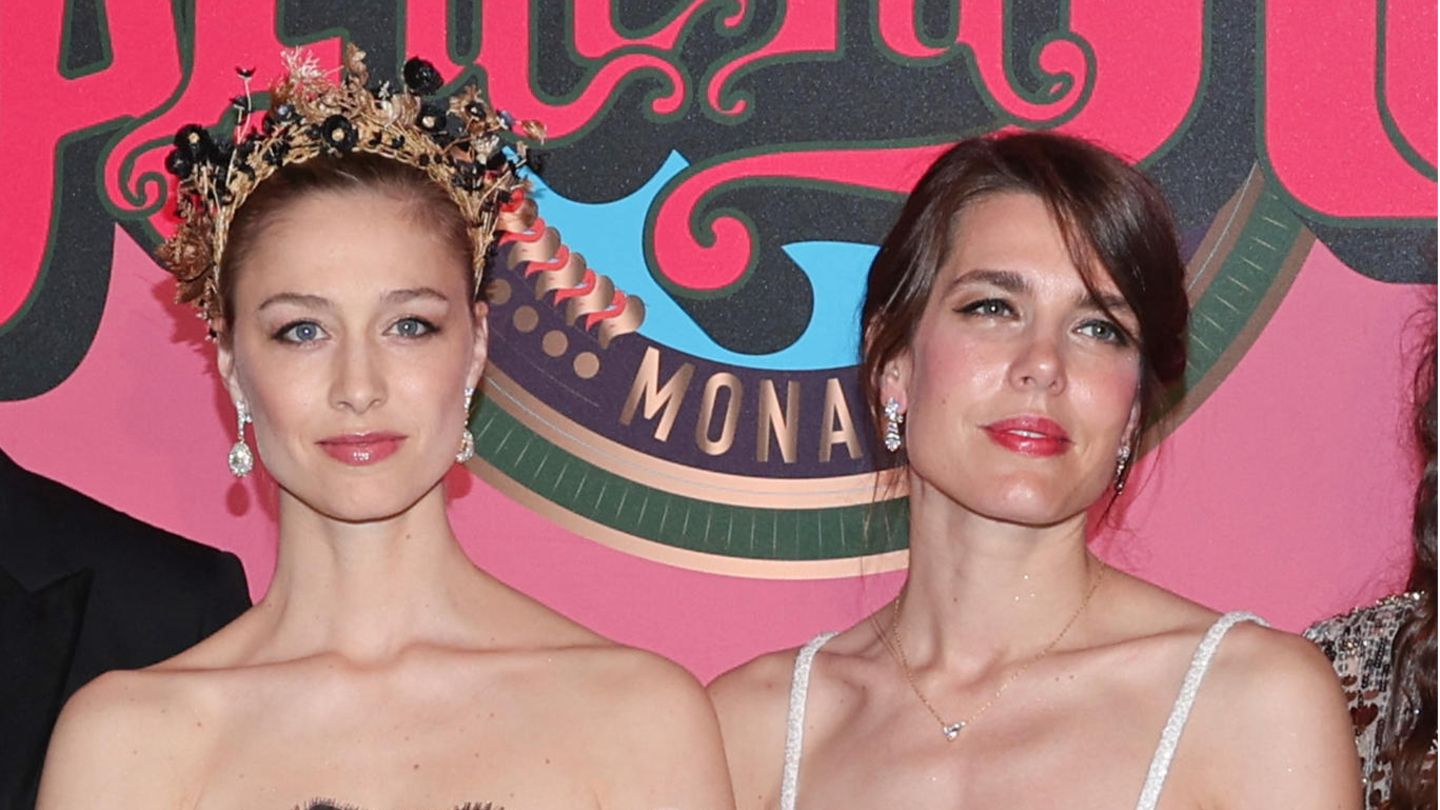 Beatrice Borromeo Charlotte Casiraghi Ihre Rosenball Looks