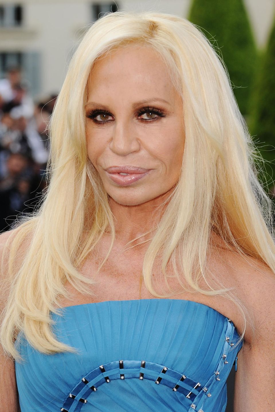 Donatella Versace: Der Beauty-Wandel der Modeschöpferin GALA.de