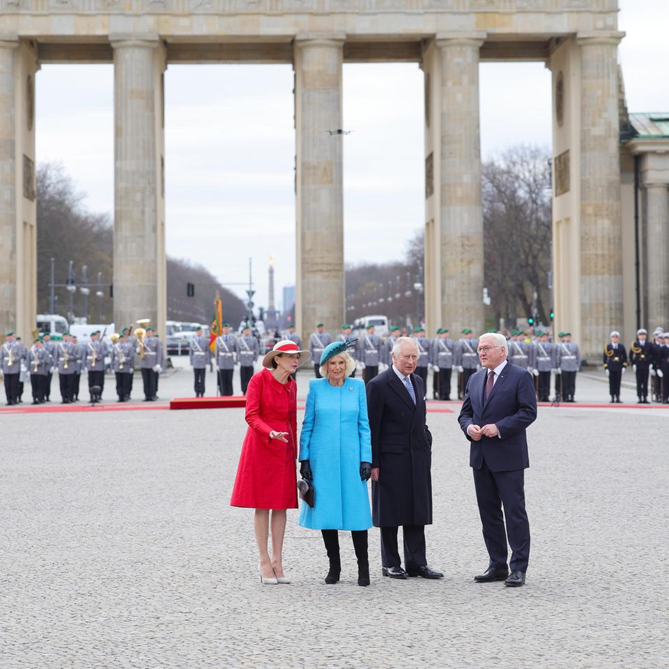 Elke Büdenbender, Königin Camilla, König Charles und Frank-Walter Steinmeier