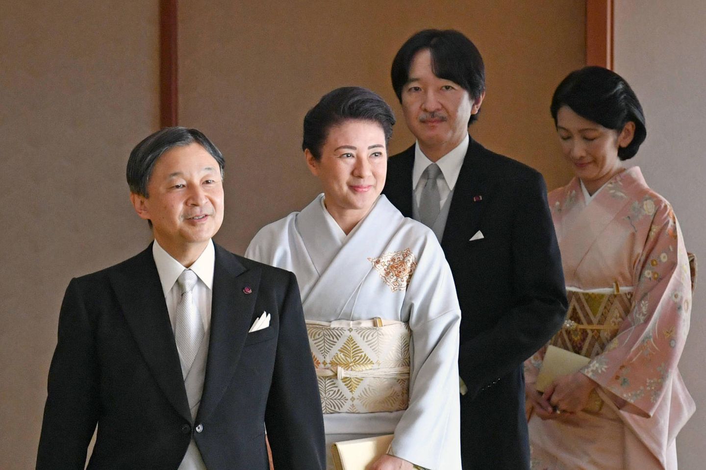 Royals Nach Kritik stellt sich das japanische Kaiserhaus neu auf GALA.de