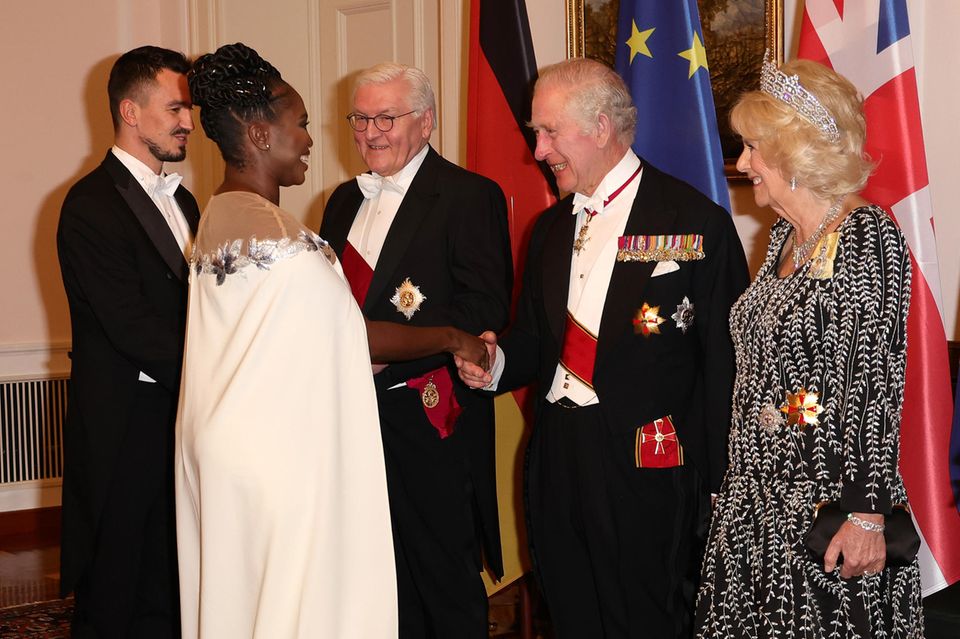 Motsi Mabuse trifft beim Staatsbankett in Berlin auf König Charles und Königin Camilla