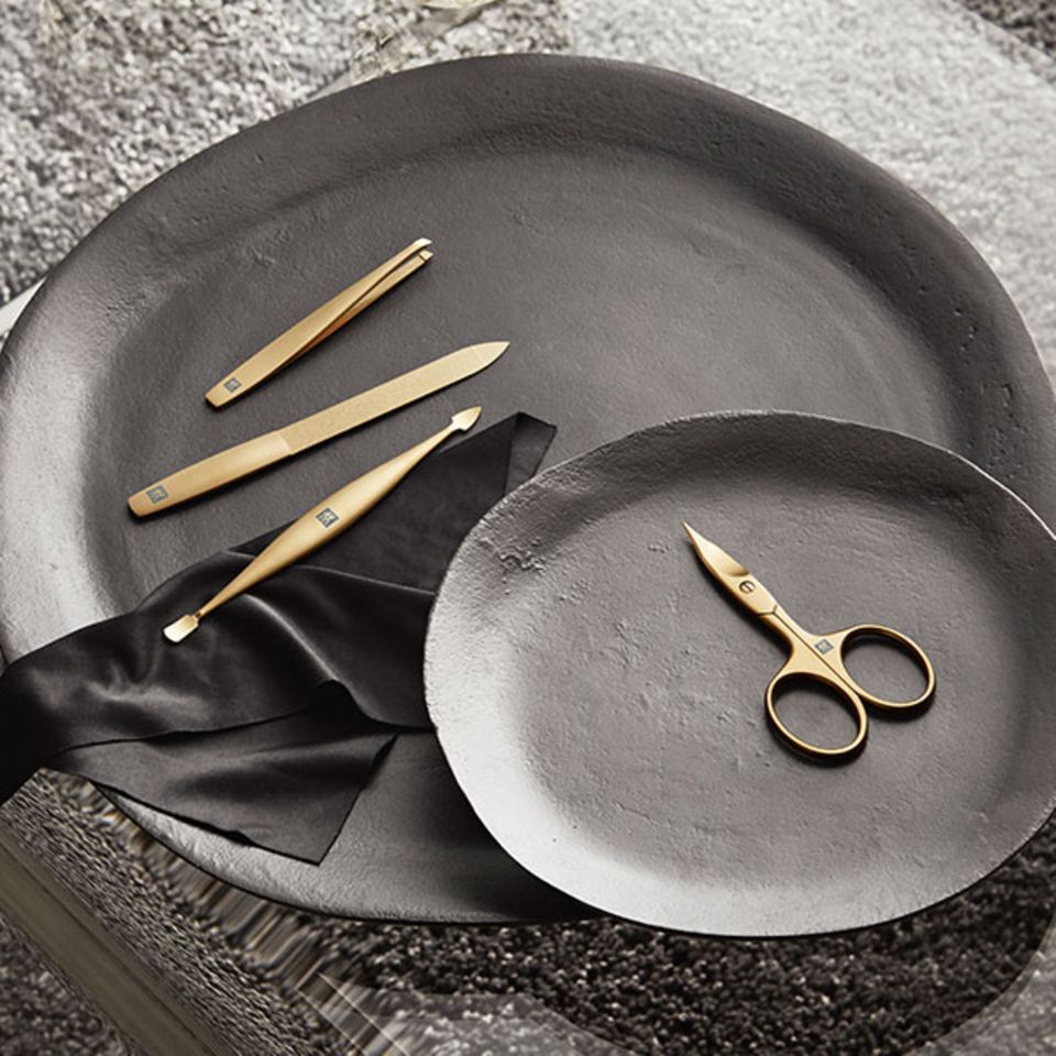Premium-Gewinnspiel: Zu gewinnen: Goldene Nagelpflege-Momente zum Muttertag