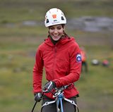 Fast geschafft! Mit viel Geschick kommt Catherine, Princess of Wales oben an und scheint sich über ihren sportlichen Erfolg zu freuen. 