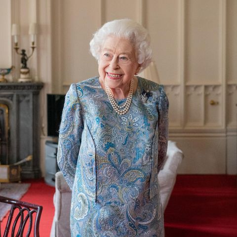 Queen Elizabeth (†)