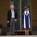 3. Mai 2023  Wenige Tage vor der Krönung veranstaltet König Charles seine erste Gartenparty auf dem Gelände des Buckingham Palastes – bei strahlend schönem Wetter. Zu Beginn der Veranstaltung lauschen Charles und Königin Camilla gebannt der Nationalhymne.