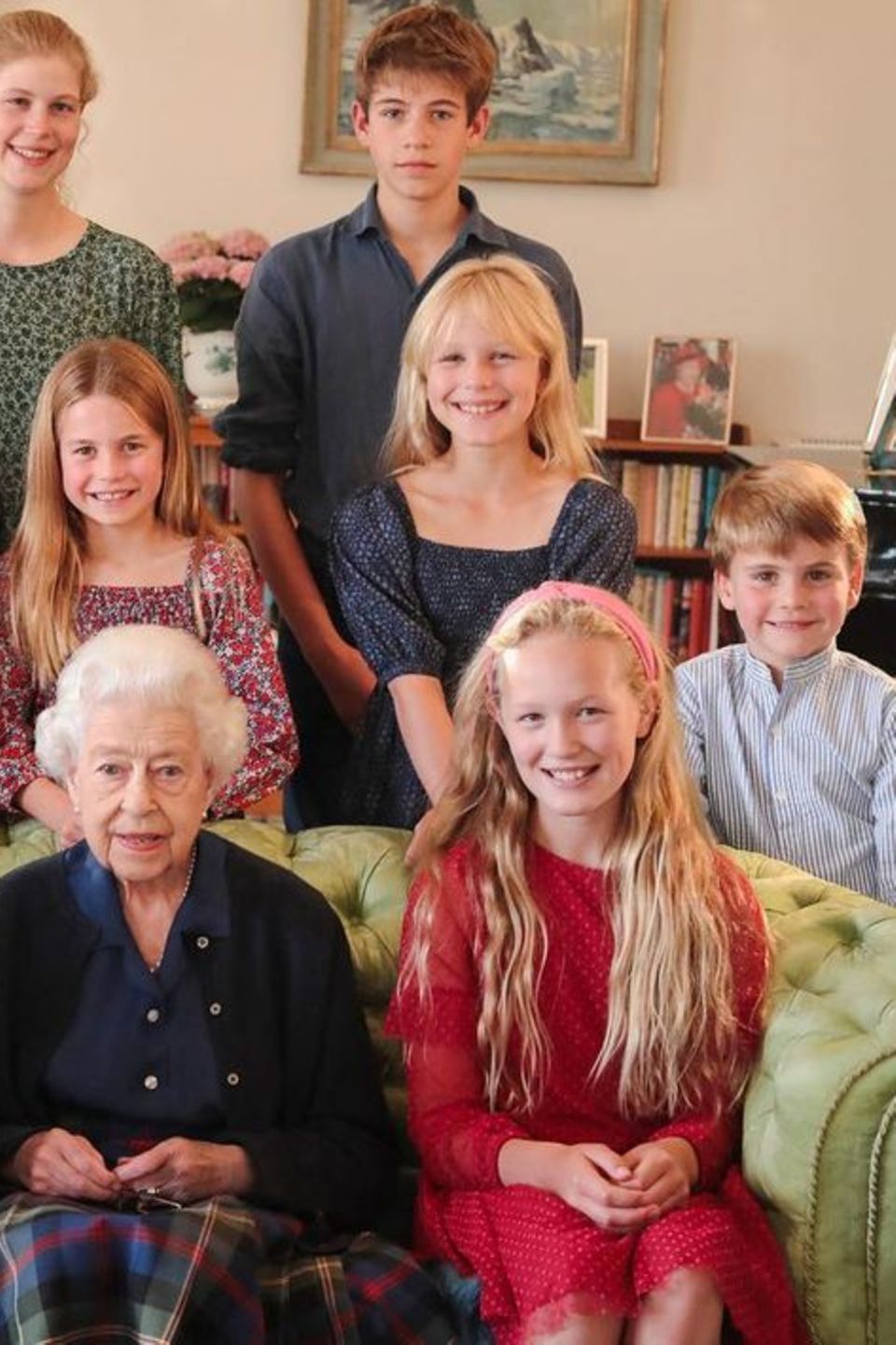 Queen Elizabeth mit einigen ihrer Enkel und Urenkel
