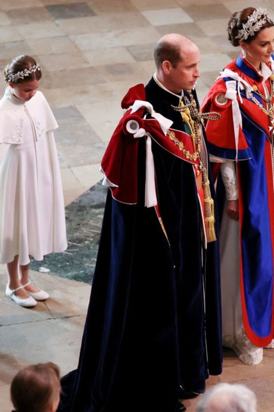 Prunkvoller Auftritt in der Londoner Westminster Abbey: Zum Krönungsgottesdienst kamen Prinz William und seine Frau Kate in gr