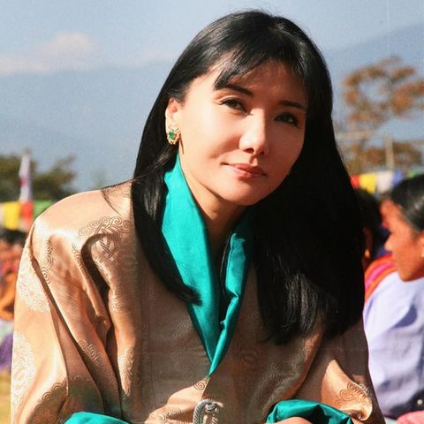 11. Mai 2023  Die sogenannte "Queen Mother" von Bhutan, Gyalyum Sangay Choden Wangchuck, feiert heute ihren 60. Geburtstag. Mit herzlichen Worten gratuliert das Königspaar der ehemaligen Königin auf Instagram und wünscht Ihrer Majestät "Gesundheit, Glück und Wohlergehen".