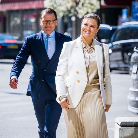 10. Mai 2023  Am Mittwoch stehen für Prinzessin Victoria gleich mehrere Termine auf dem royalen Programm. Die schwedische Nationalbank in Stockholm besucht sie am Mittag gemeinsam mit Prinz Daniel. 
