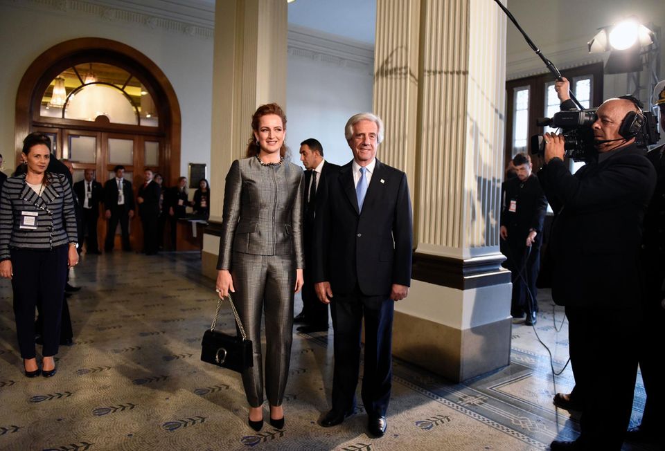 Prinzessin Lalla Salma bei einem ihrer letzten öffentlichen Auftritte am 18. Oktober 2017 mit dem damaligen uruguayischen Präsidenten Tabaré Vázquez (†) kurz vor der Konferenz der Weltgesundheitsorganisation (WHO).