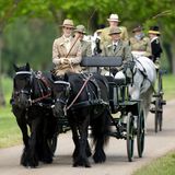 14. Mai 2023  Auch am vierten Tag der Windsor Horse Show ist Lady Louise wieder hoch motiviert dabei. Beim "Pol Roger Meet" der British Driving Society sitzt die Royal ganz vorne auf dem Kutschbock.