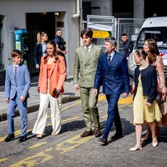 Anlässlich Graf Henriks großem Tag sind auch Prinz Frederik und Prinzessin Mary mit ihren vier Kindern Prinz Vincent Prinzessin Isabella, Prinz Christian und Prinzessin Josephine nach Paris gereist.