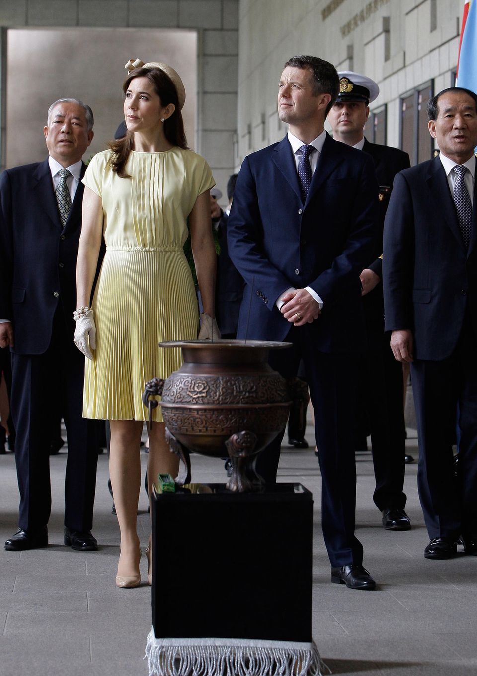 2012 trug Kronprinzessin Mary das Prada-Kleid in Südkorea. 