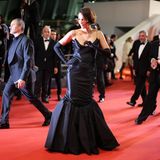 Oh là là: Phoebe Waller-Bridge glänzt bei der "Indiana Jones"-Premiere in einem klassisch schönen Mermaid-Dress in Schwarz.