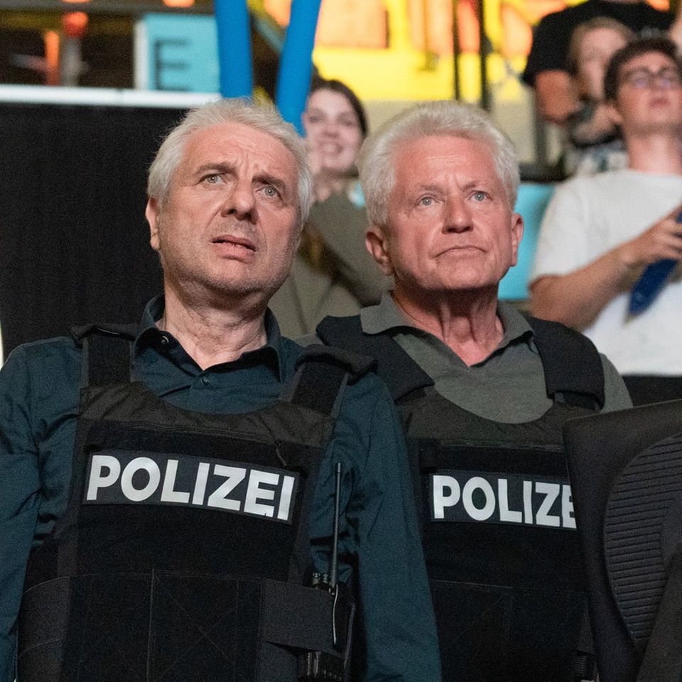 Die Münchner Kommissare Franz Leitmayr (Udo Wachtveitl, l.) und Ivo Batic (Miroslav Nemec) im "Tatort: Game Over".