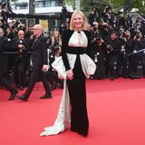 Die "Killers Of The Flower Moon"-Premiere wird zum hochkarätigen Promi-Event. Auch Hollywood-Star Cate Blanchett ist geladen. Für den besonderen Termin bleibt sie dem Luxus-Label Louis Vuitton treu und schreitet in maßgeschneiderter Robe über den roten Teppich. 