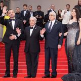 Großes Kino auf dem Red Carpet: Leonardo DiCaprio, Martin Scorsese, Robert De Niro und Cara Jade Myers posieren zu viert für die Fotograf:innen des Filmfestspieles. 