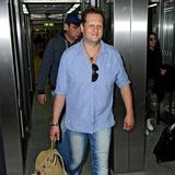 Jens Büchner († 49)  Mit nur 49 Jahren verstarb der "Goodbye-Deutschland"-Kandidat am 17. November 2018 in seiner Wahlheimat Mallorca an Lungenkrebs. In der 11. Staffel schaffte es der Reality-Star auf den 6. Platz. Im Jahr 2020 zog auch seine Witwe Danni Büchner in den Dschungel, um an ihren verstorbenen Ehemann zu gedenken.
