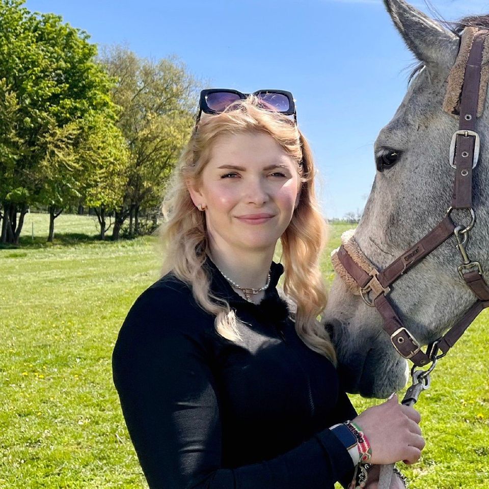 Pferdewirtin Carolin ist eine der neuen Kandidatinnen bei "Bauer sucht Frau".