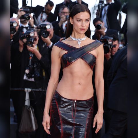 Genau richtig oder einfach unpassend? Irina Shayk polarisiert mit ihren gewagten Outfits bei den Filmfestspielen in Cannes.