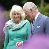 Das britische Königspaar scheint vom neuen Garten begeistert zu sein. 