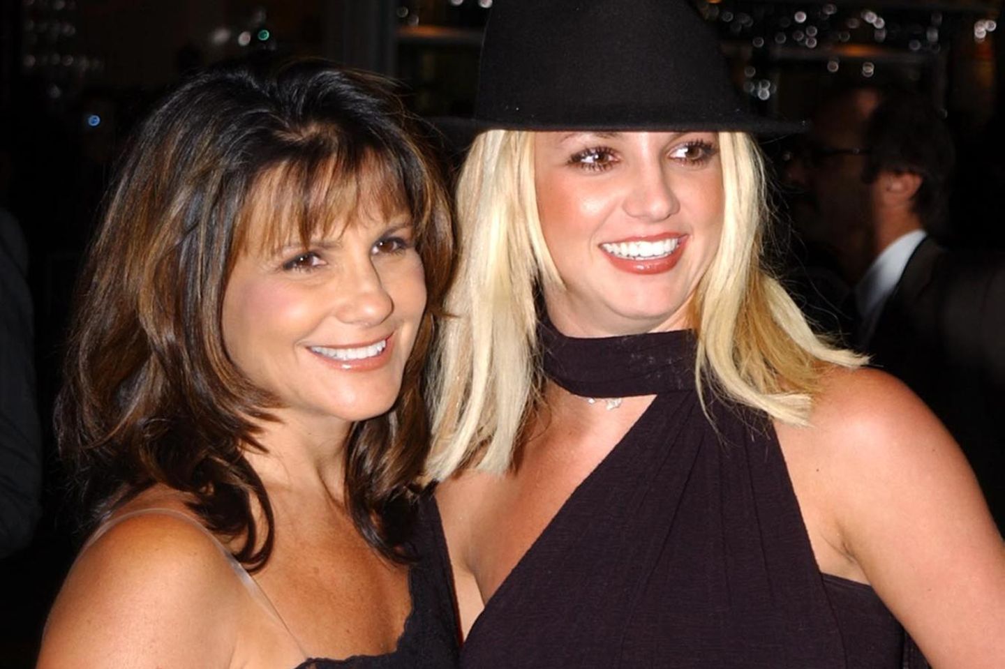 Lynne Spears und Britney Spears im Jahr 2002