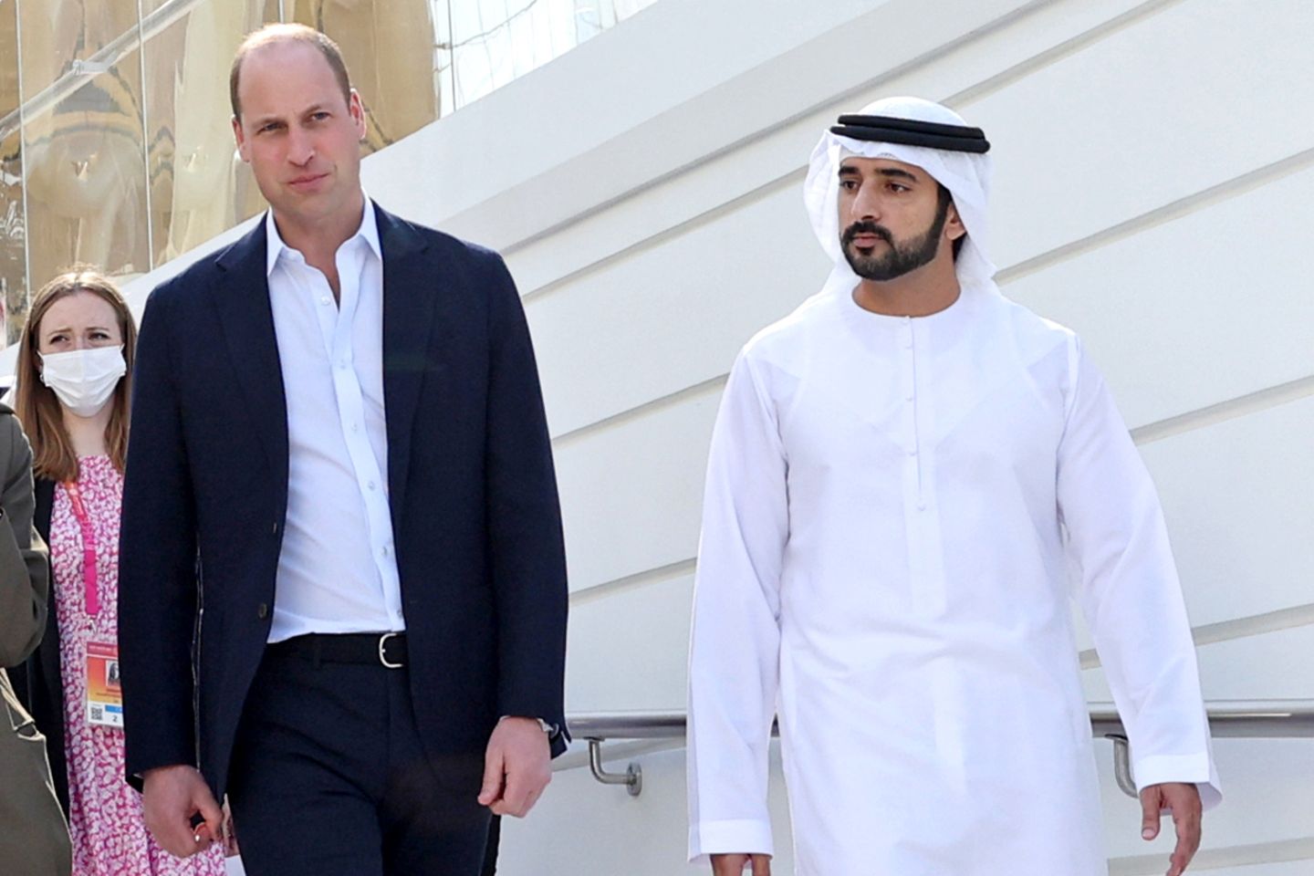 Prinz William mit Hamdan bin Mohammed bin Raschid Al Maktoum bei seinem Besuch des britischen Pavillons auf der Expo2020 in Dubai im Rahmen seiner Reise durch die Vereinigten Arabischen Emirate im Februar 2022.