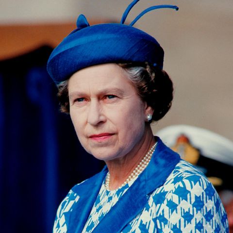 Queen Elizabeth (†)