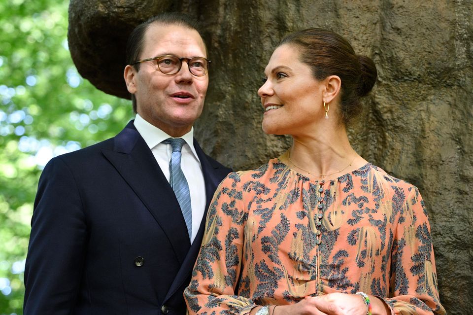 Prinzessin Victoria an der Seite ihres Gatten, Prinz Daniel. Der wird bei der Einweihung der "Osagd"-Skulptur eine kleine Rede halten. 