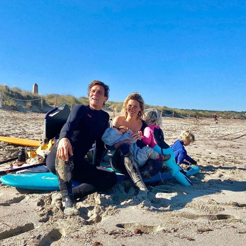 Peer und Janni Kusmagk mit ihren Kindern Merlin, Yoko und Emil Ocean
