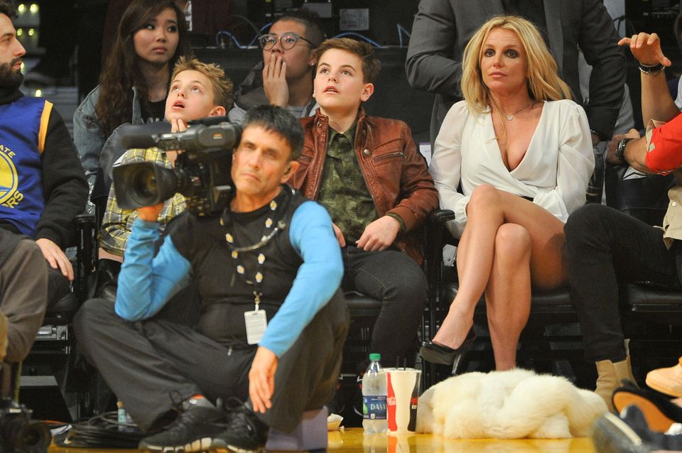 Sean Preston, Jayden James und Britney Spears im Jahr 2017 Sean Preston, Jayden James und Britney Spears im Jahr 2017