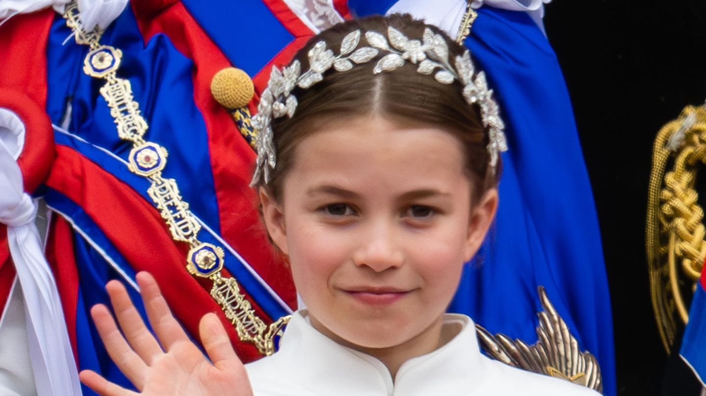Prinzessin Charlotte Lehnt sie später den Titel Princess Royal ab