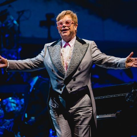 Musiklegende Sir Elton John ist Headliner des Glastonbury Festivals 2023