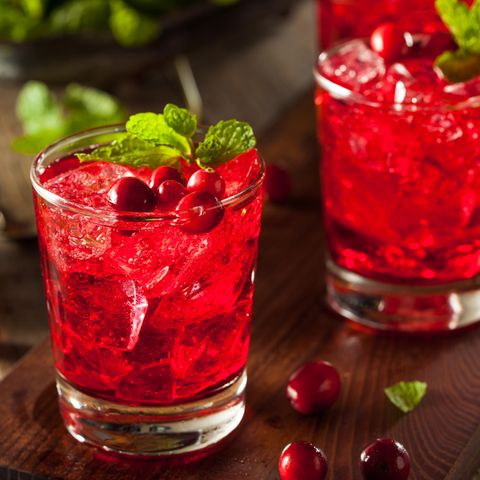 Ein roter Cocktail