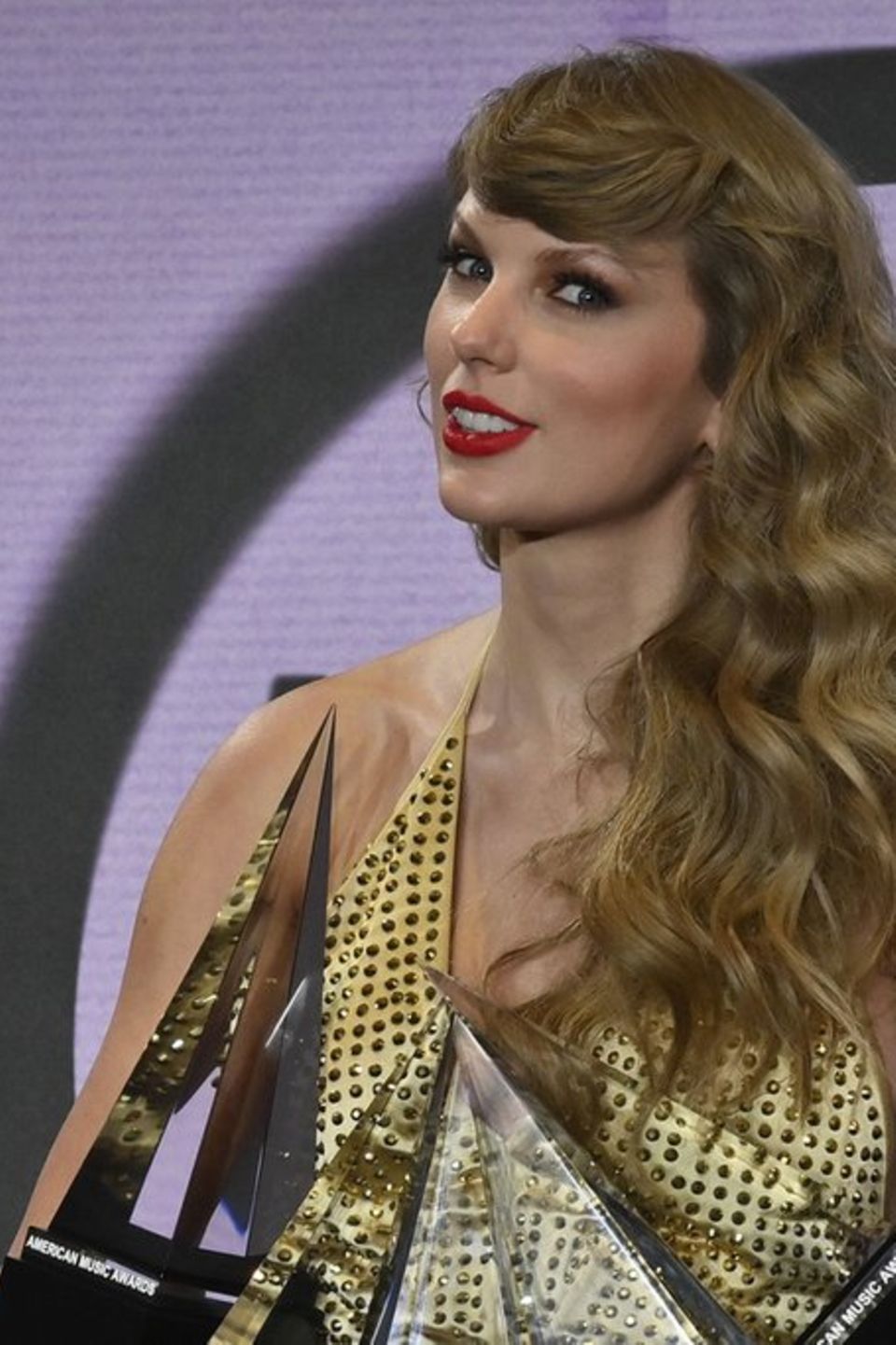 Taylor Swift ist die zweitreichste Sängerin im Vergleich der erfolgreichsten Self-Made-Frauen der USA.
