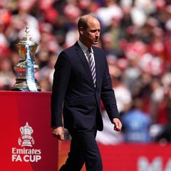 3. Juni 2023  Ein spannendes Spiel wird das Finale des FA Cups zwischen Manchester City und Manchester United werden und auch eines mit royalem Besuch, denn Prinz William ist Ehrengast im Wembley Stadion. Leider ohne die Familie, dabei ist doch gerade George auch ein großer Fußballfan.