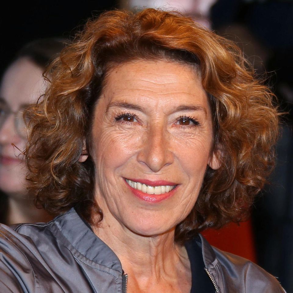 Adele Neuhauser